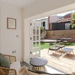Redcliffe Parade No 9 I Centre Apartment Bristol