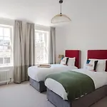 Redcliffe Parade No 9 I Centre Apartment *