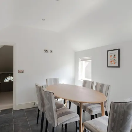 Redcliffe Parade No 9 I Centre 公寓 *