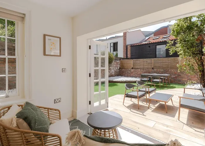 Redcliffe Parade No 9 I Centre Daire Bristol