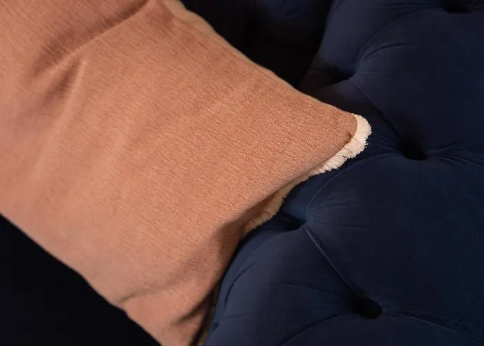 Redcliffe Parade No 9 I Centre *